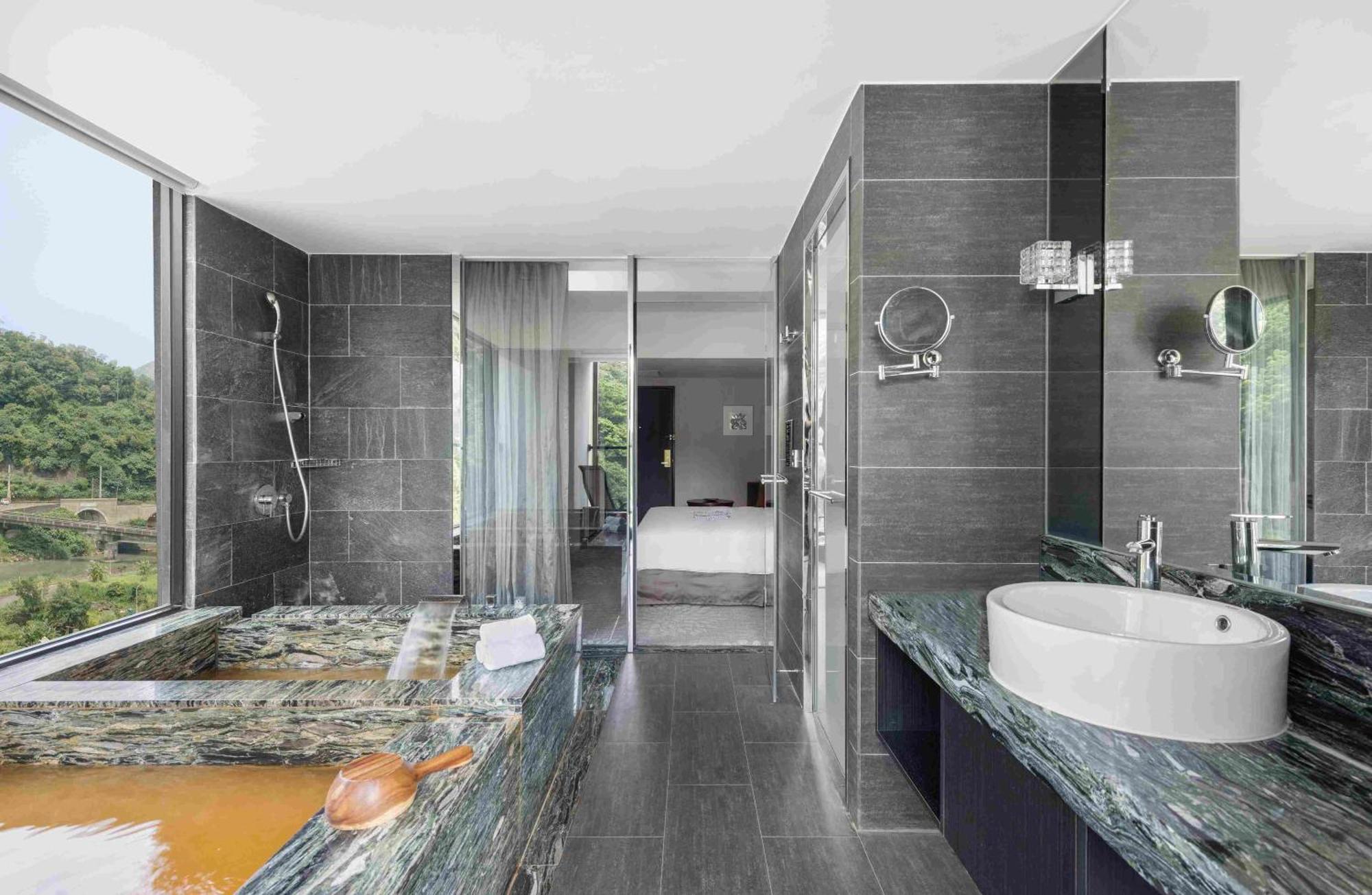 Lakeshore Hotel Szuao Kültér fotó