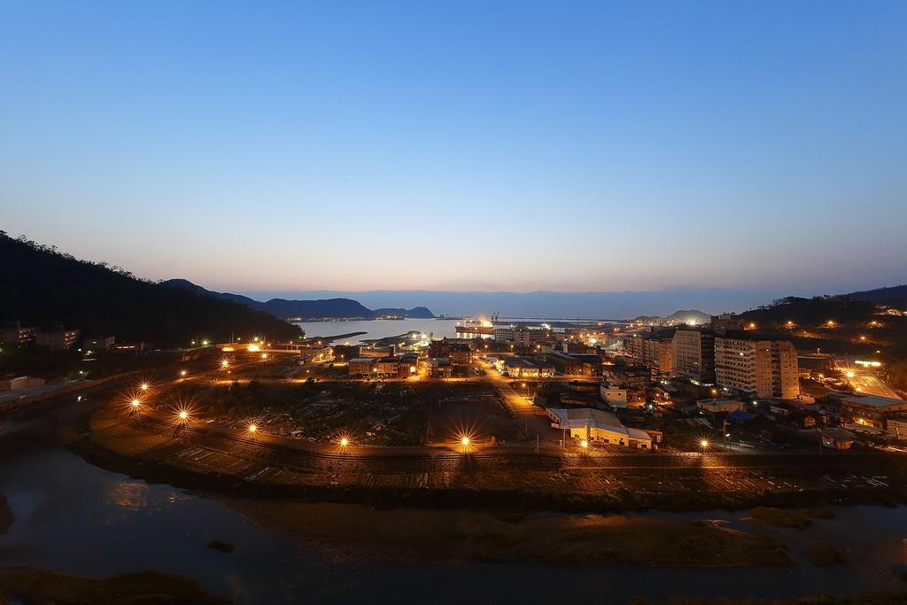 Lakeshore Hotel Szuao Kültér fotó